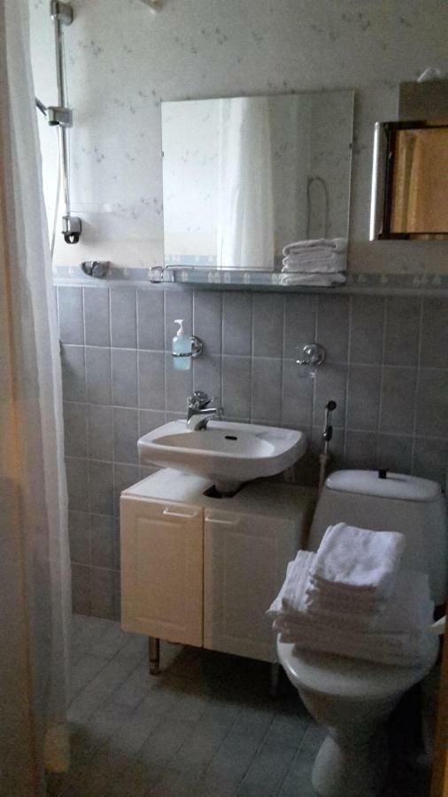 Kirkkokadun Amanda Ja Olga Bed & Breakfast Uusikaupunki Ngoại thất bức ảnh